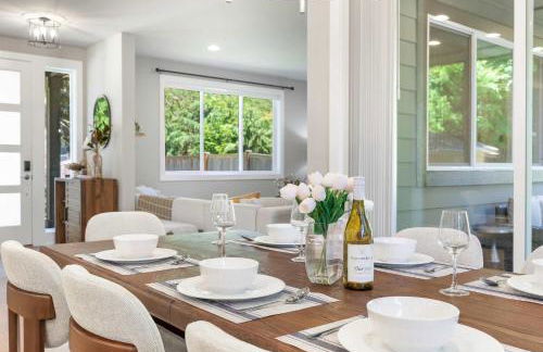 Modern Kirkland 4BR Family Oasis Kids Paradise - Photo 27