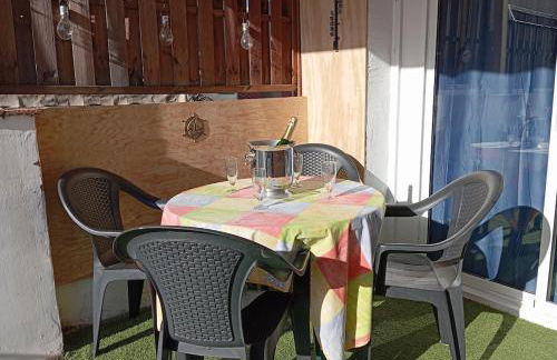 Apartamento 2º centrico con Parking en Calella,Barcelona - Photo 3