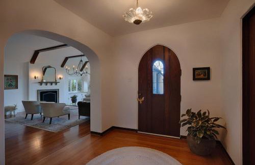 Timeless Elegance-5BR 1930s Home - Photo 31