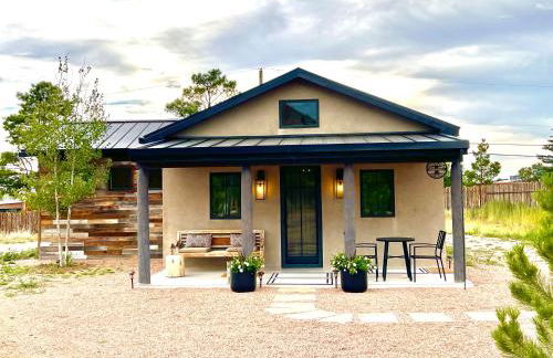 Santa Fe Modern FARMHOUSE 1 ACRE PRIVATE RD SOAKING ROOM 3 min Canyon rd - Foto 24