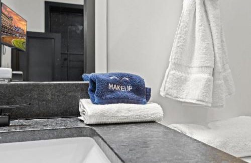 Unique Black Home in the Heart of Shelby Park - Foto 49