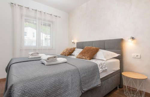 Luxury Villa Kristina with Heated Pool near Omis for 12 Guests - Foto 31