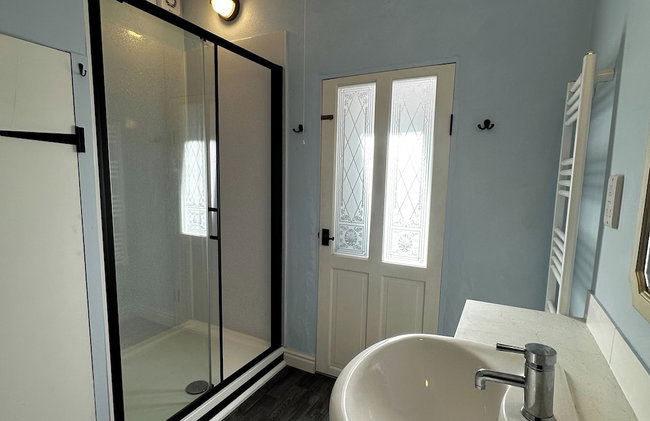 Little Linney - Sleeps 2 - Garden - Wifi - Parking - Photo 16