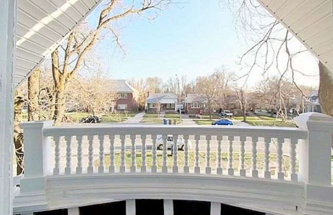 Historic Downtown Victorian Home - Photo 19