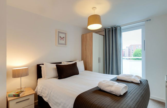 Base Serviced Apartments - The Docks - Photo 6