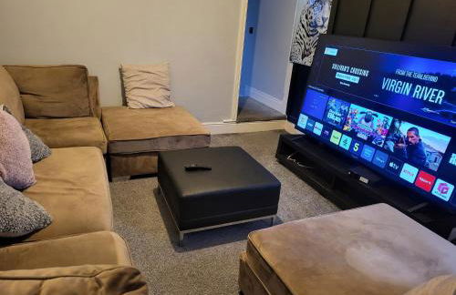 Apartment - Sleeps 5 - Great Location - Parking - Foto 27