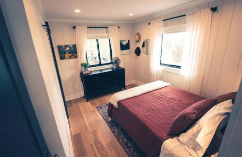 Luxury Mountain Cabin with Views, Hot Tub, Fireplace - Foto 48