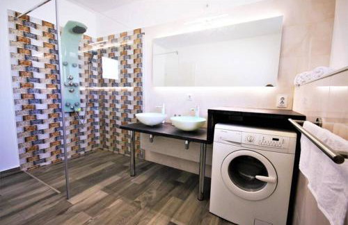 New Villa with Pool - Foto 21