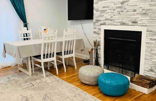 A Regal Retreat- Exclusive Parking, Prime Location - Foto 9