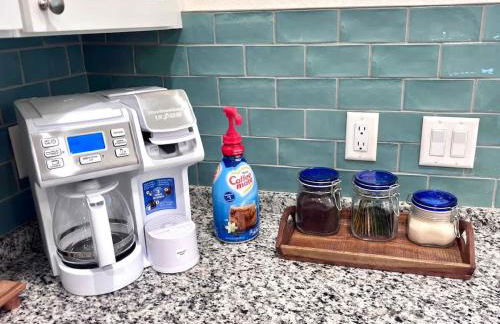 The Citrus Suite Near UF Shands Downtown - Photo 8