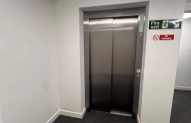 Ideally located Didsbury Chorlton gated parking - Pass the Keys - Foto 21