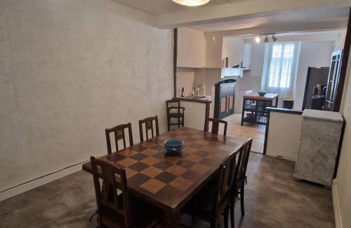 Spacieuse Maison de ville - Quartier Calme - 10 Personnes - Foto 11