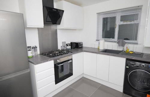 3 BR- King size bed, Netflix, Garden FREE Parking - Foto 26