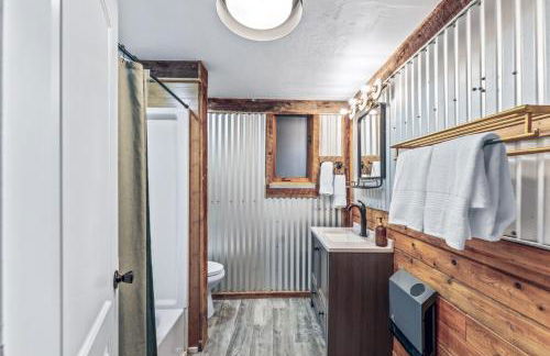 Dog Friendly, Year Round, Creekside Cabin, Hot Tub, 6 Acres - Foto 35