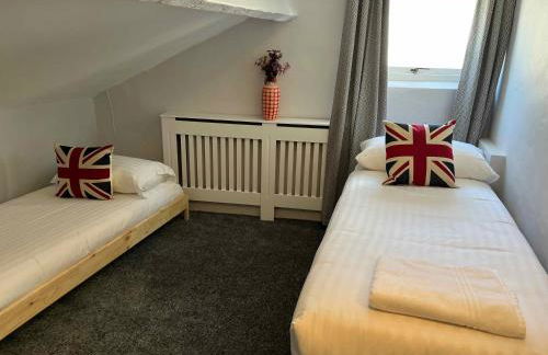 The North Wales Gathering - Sleeps Up To 16 - Photo 15