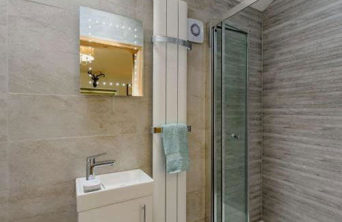 2 Bed in Lixwm 88028 - Photo 22