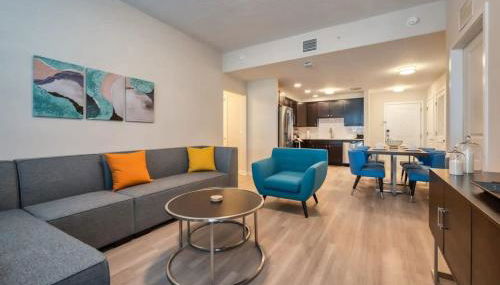 Prime Location-spacious Condo for 8 Guests - Foto 2