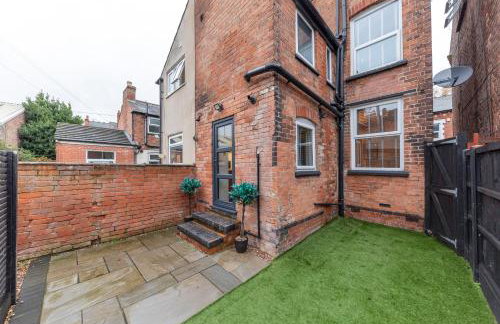 4 bedroom 2 bath beautiful Victorian house - Foto 22
