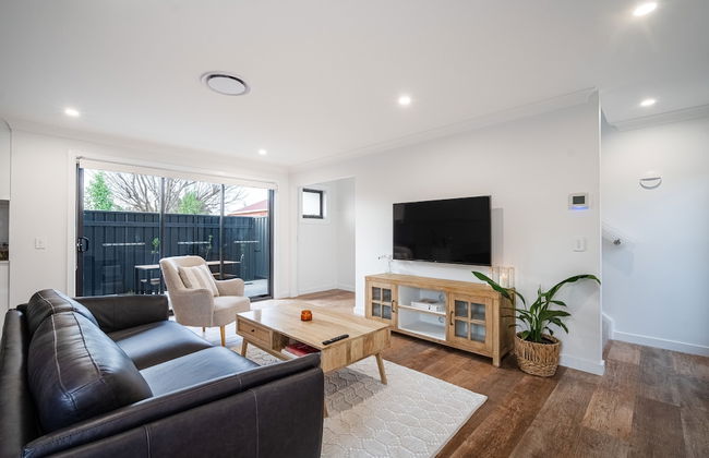 Luxury CBD Townhouse - Photo 12