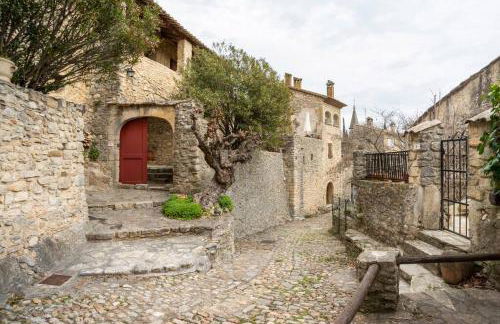 Maison typique et de caractère au cœur d'un des plus beaux villages de France - Foto 2