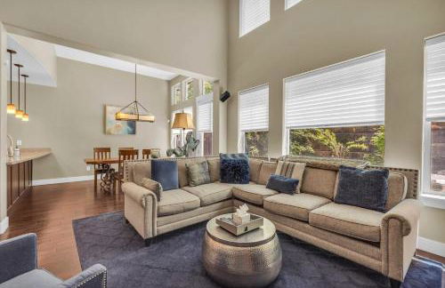 Charming 3BR-Near Skiing & Hiking - Foto 8