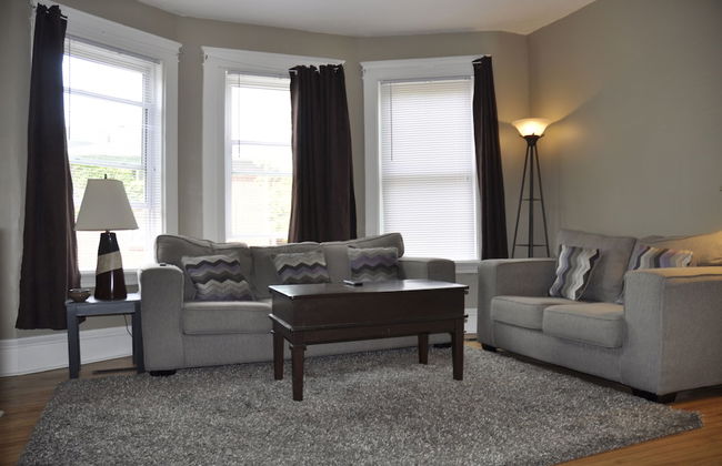 Moncton Suites - 79 Maple Street - Foto 1