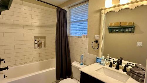 Hilltop Bunkhouse, Historic Silver Spur Dance Hall - Foto 5