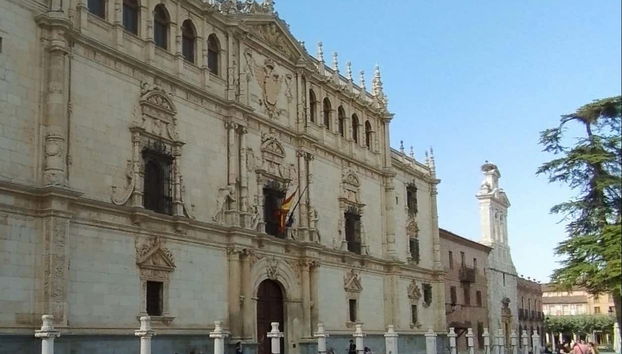 Tour de los misterios y leyendas de Alcalá de Henares - Foto 4, Universidad de Alcalá