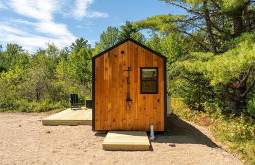 Aurora Nook-Cabin with Shower & Queen Bed - Foto 13