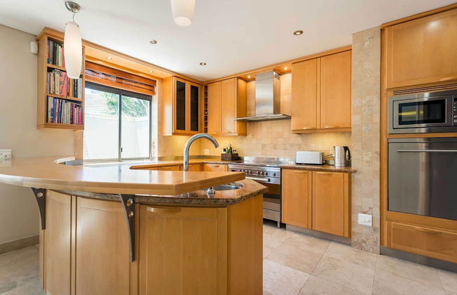 Home Away From Home on a Secure Golf Estate, Situated Next to the Ocean and Golf - Photo 7