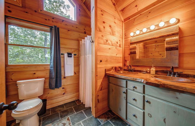 Gorgeous & Secluded 3 BDR Cabin in Mineral Bluff! - Foto 26