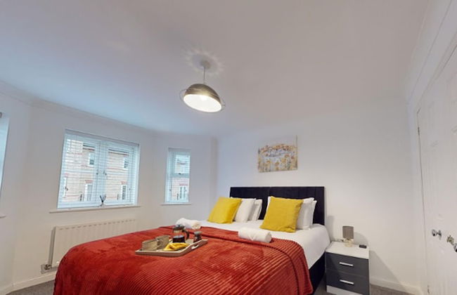 Romford Retreat - Modern 2BR Apartment - Photo 4