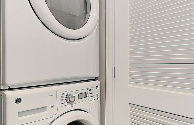 Modern getaway in Reston 1 bedroom - Photo 6