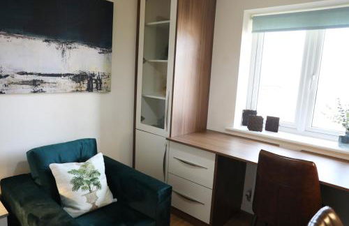 Spacious home with office and double driveway & FREE Wifi By ULTIMATE HOMES AWAY - Foto 7