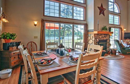 Waterfront Vandalia House with Dock on Donnell Lake! - Foto 5