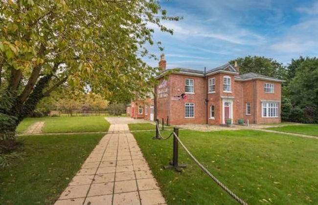 Host Stay Redwings Sanctuary Rooms - Foto 1