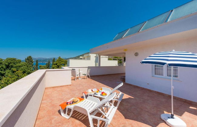 Villa Borna Apartments - Photo 23