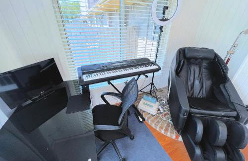 Big, Tidy, Cushy, & Activities - Foto 14