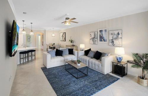 Gorgeous Lakefront Villa in Gran Paradiso - Seabird Villa - Photo 2