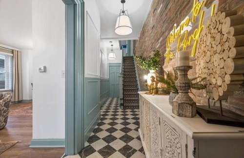 NEW! High-end Manchester Home w/ a hot tub - Foto 8