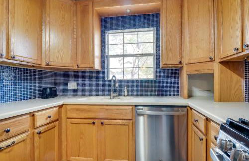 Round Rock Home with Large Yard 20 Mi to Austin! - Photo 7