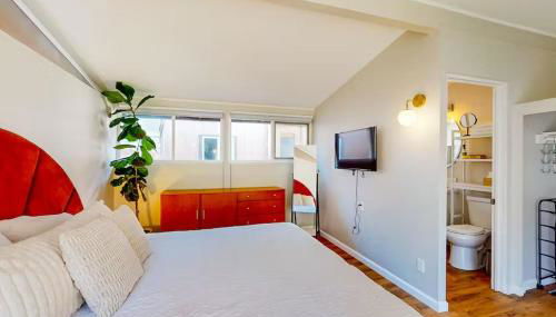 NEW Beautiful San Diego Mid-Century Treehouse - Foto 3