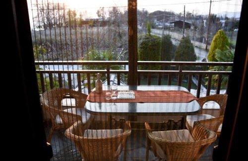 Near Paradise - Photo 21