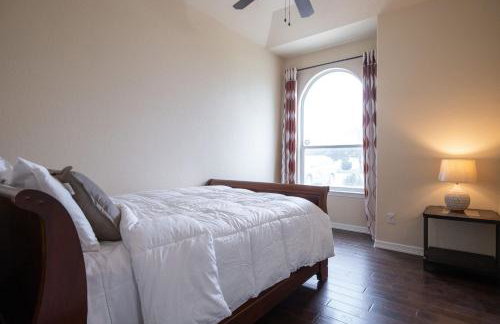 Randolph Central Location, 1-story, Chef Kitchen, Creekside - Foto 28