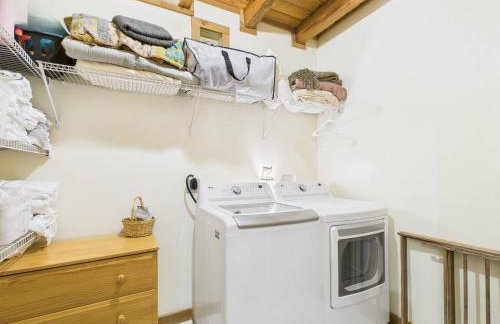 Top of the Line Asheville Mountain Cabin - Foto 26