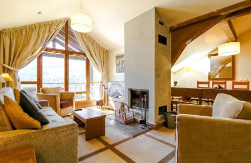 Exceptional 3 bed Penthouse with fireplace and stunning views - Foto 48