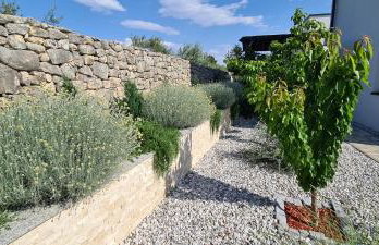 Luxury White Sails Villas with a Multi Sport Court and Sea View - Photo 46