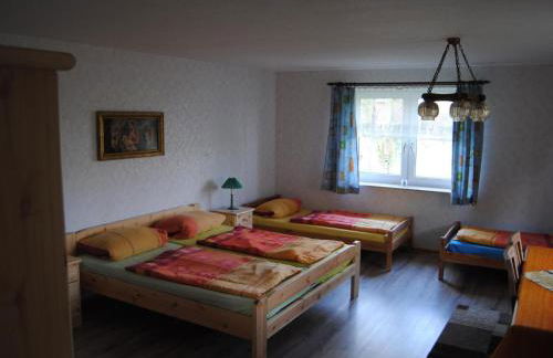 Apartment Ländliche Ferienwohnung in beliebtem Gästehaus by Interhome - Foto 1