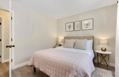 Downtown Windsor Home with Hot Tub and Pool Table - Foto 45