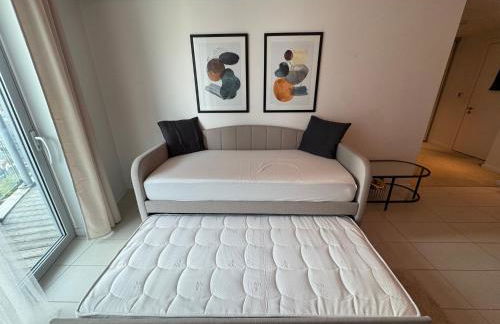 High Floor Modern 1BR Stunning Views Balcony AC Free Parking - Foto 25